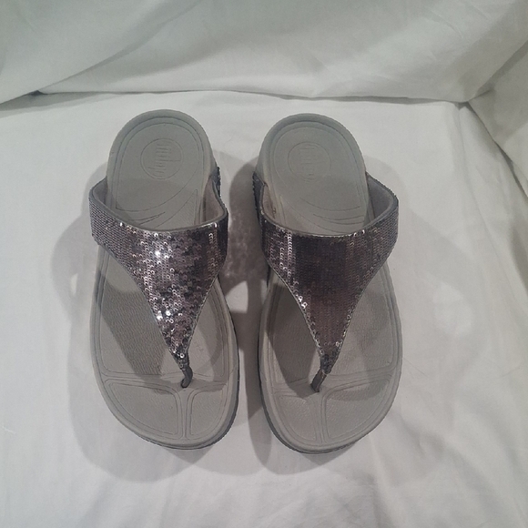 Fitflop Women's Silver Sequin Sandals Size 6 - Picture 1 of 9